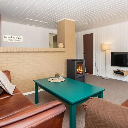 בית נופש Lavish Holiday In With Sauna