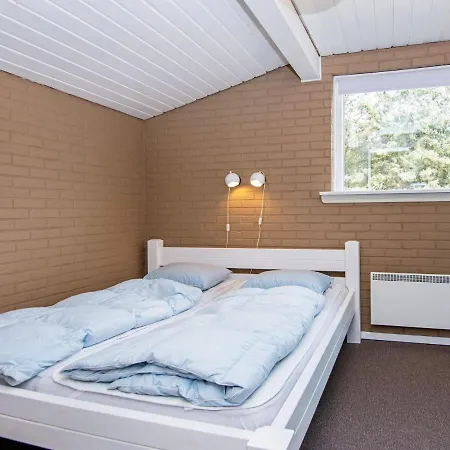 בית נופש Lavish Holiday In With Sauna *